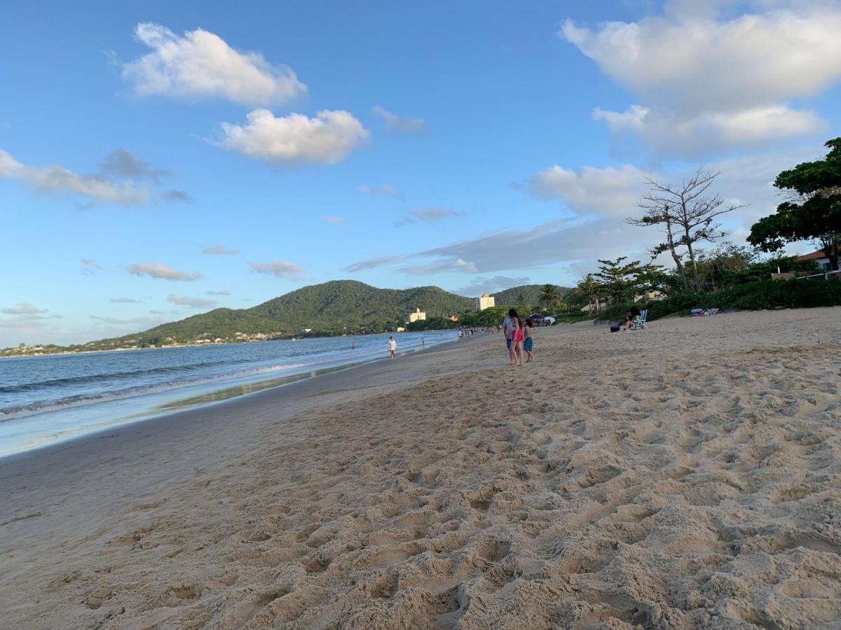 Apto E Suites Praia Do Itapocoroi Пеня Екстериор снимка