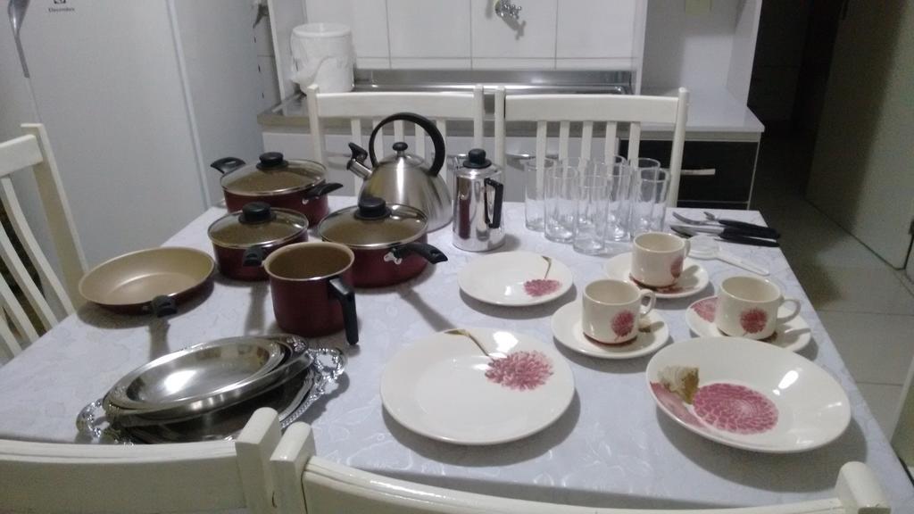Apto E Suites Praia Do Itapocoroi Пеня Екстериор снимка