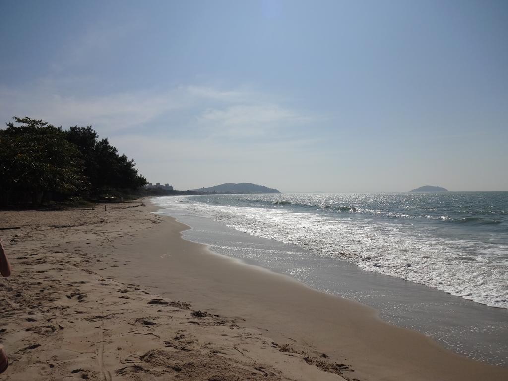 Apto E Suites Praia Do Itapocoroi Пеня Екстериор снимка